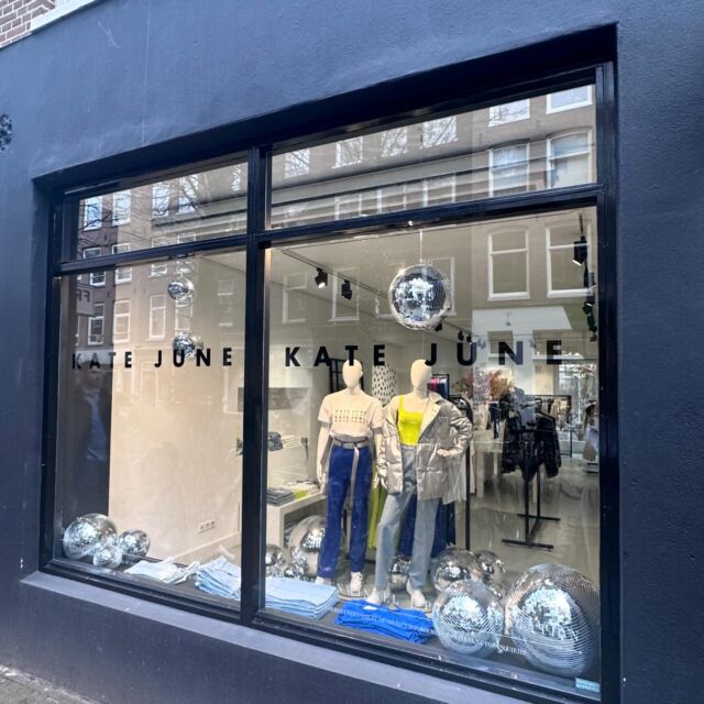 Totally in loveee with the new styling of our pop-up window and store 🪩

Unfortunately this is our last week of the first KJ pop-up and therefore we wanted to re-style the store today. 

You can find us at Gerard Doustraat 76, Amsterdam till the 31st of March 💌 

Can’t wait to see you all in our final week -xoxo-